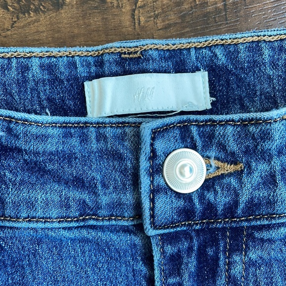 H&M // Slim High Ankle Jeans // US 8 - Picture 8 of 8